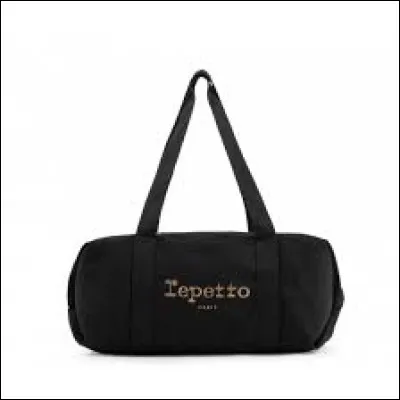 De quoi y mettre ses chaussons et sa tenue, il s'agit d'un sac utilisée pour...