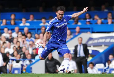 Quel était son poste de jeu ?