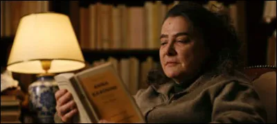 Littérature : Quel animal est associé à l'élégance dans un roman de Muriel Barbery ?