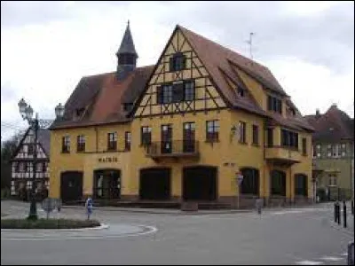 Ville de la plaine d'Alsace, à 20 kilomètres au nord de Strasbourg, Weitbruch se situe dans le département ...