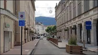 Comment appelle-t-on les habitants de Saint-Marcellin (Isère) ?