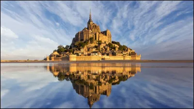 Dans quelle région de France se situe l'abbaye du Mont-Saint-Michel ?