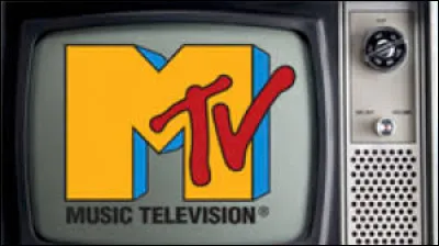 Quel groupe a interprété "Tes yeux noirs" en 1985 ?