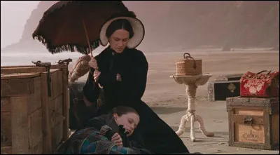 En 1993, elle a remporté la Palme d'or du festival de Cannes pour "La Leçon de piano"(The Piano). Elle est la première femme cinéaste à avoir reçu cette récompense. Elle a aussi réalisé "Un ange à ma table" (An Angel at My Table), "Portrait de femme" (The Portrait of a Lady) et "Holy Smoke" : c'est ...