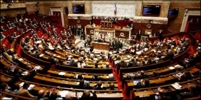 Comment appelle-t-on le lieu où les députés français votent les lois ?