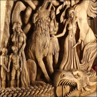 A quelle espèce appartient Fenrir, le fils aîné de Loki ?