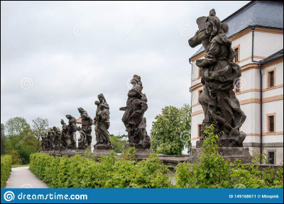 Lequel des deux est une série ?