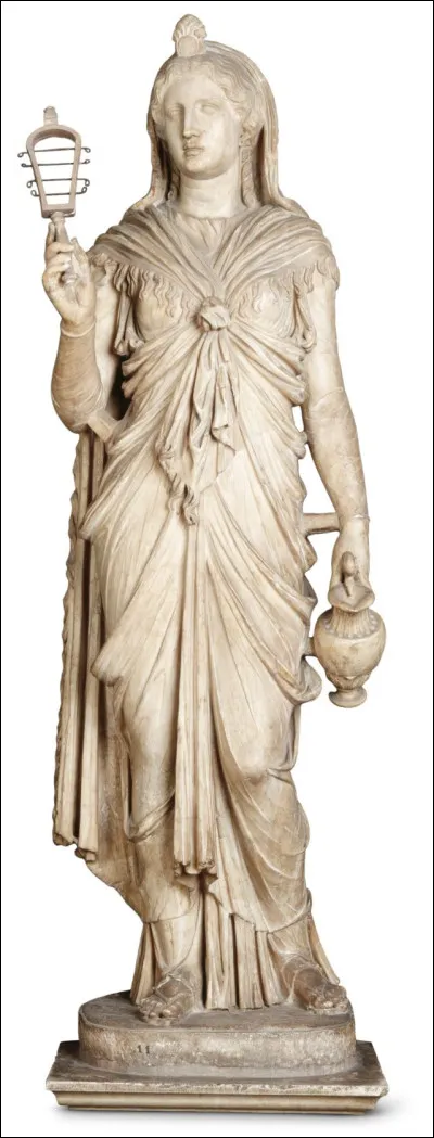 Le nom du mois de mai vient du latin "Maius". De quelle déesse tire-t-il son origine ?