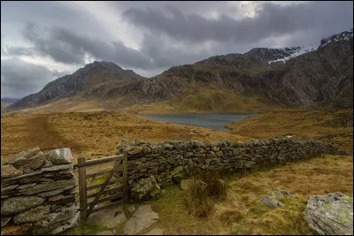 Comment dit-on "Pays de Galles" en gallois ?