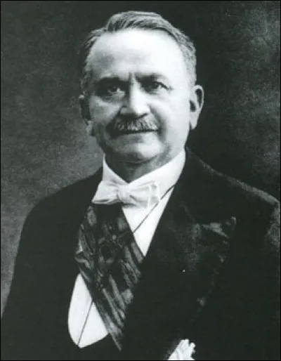 Gaston Doumergue a été ...