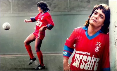 Quelle est la particularité de ce footballeur professionnel brésilien, Carlos Henrique Raposo ?