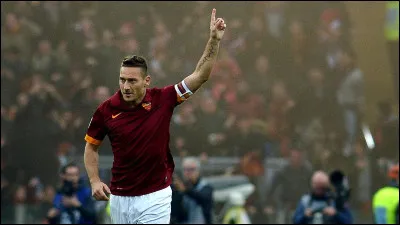 Combien de championnats d'Italie (série A) a-t-il remportés avec l'AS Roma ?