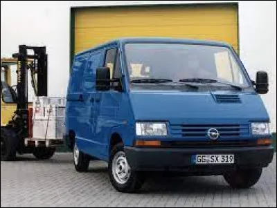 Version allemande du Renault Trafic, celui-ci porte le nom ...