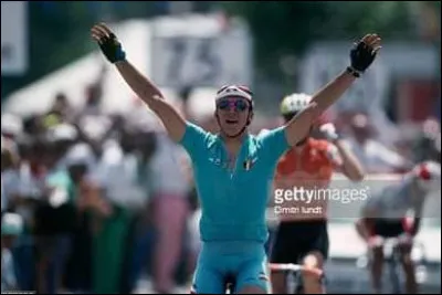 Pour quelle équipe avait-il signé en 1993 ?