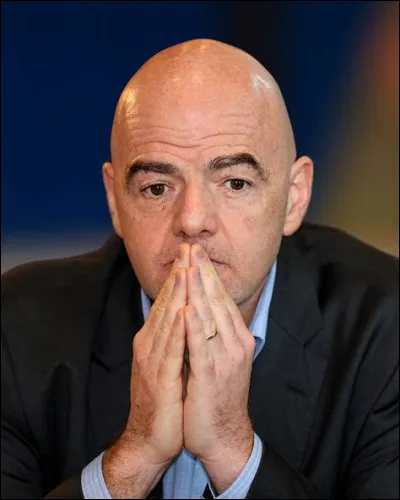 Le président de la FIFA est actuellement (juin 2023) Gianni Infantino.