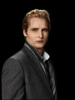Carlisle Cullen est incarn par :