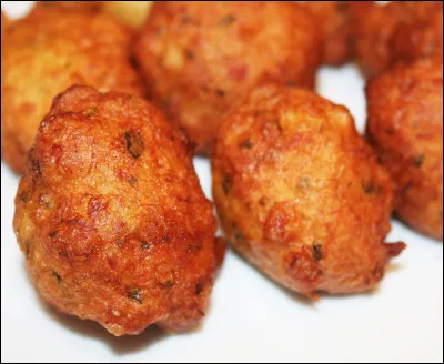 De quelle île française viennent les accras de morue ?