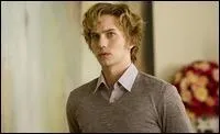 Jasper se fait passer pour le ... . . de Rosalie.