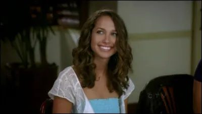 Qui est cette adolescente ?