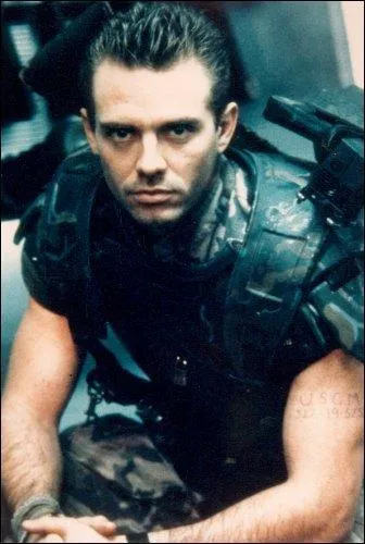 James Cameron a rembauch Biehn pour le tournage de 'Aliens, le retour' pour le rle :