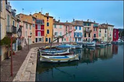 Sur les bords de quel étang se trouve Martigues, la "Venise provençale" ?
