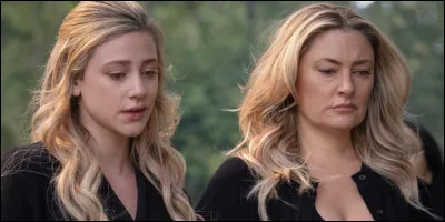 Comment s'appelle sa mère dans la série ?