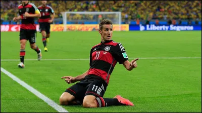 Miroslav Klose a marqué 71 buts avec l'équipe d'Allemagne. Est-il le meilleur buteur de l'histoire du pays ?