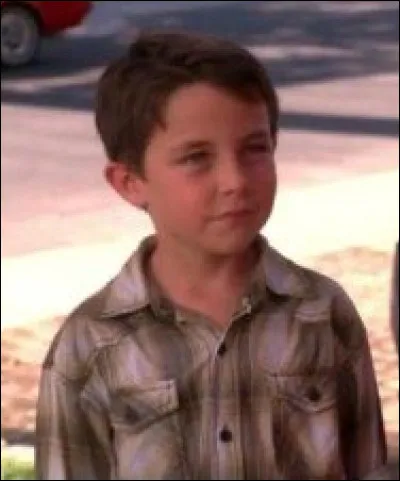 Qui est ce petit garçon ?