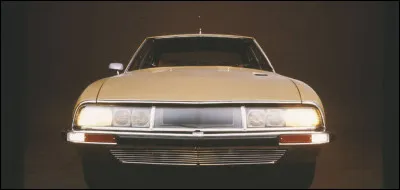 Avec son V6 et son châssis de DS aux qualité reconnues, la SM est la voiture française la plus prestigieuse des années 1970. La motorisation n'a jamais été une spécialité de la maison mais en 1968, Citroën s'est porté acquéreur d'une célèbre marque italienne. Laquelle ?