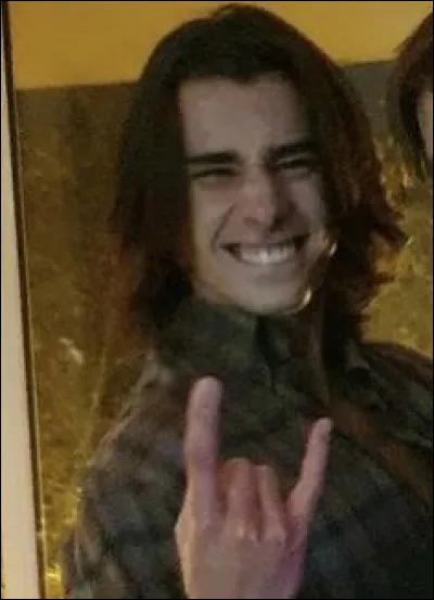 Dans la série, dans laquelle elle joue, de qui tombe-t-elle énormément amoureuse ?