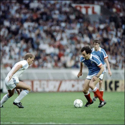 Quel est le meilleur classement de l'équipe de France à une coupe du monde lorsque Platini jouait avec les Bleus ?