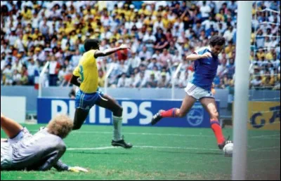 Aujourd'hui 4e meilleur buteur de l'histoire de l'équipe de France. Combien de buts a-t-il inscrits avec les Bleus ?