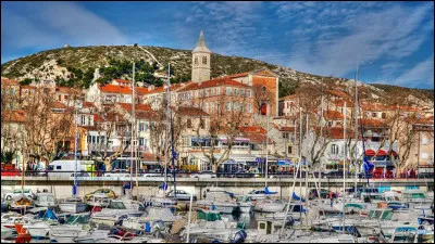 Économie : Marseille est parmi les trois premiers complexes de plaisance d'Europe. Lequel n'est pas un port de plaisance important ?