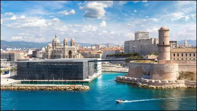 Culture : Lequel de ces mots n'est pas issu du dialecte marseillais ?