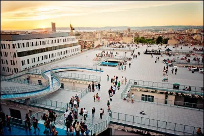 Art : Lequel de ces artistes n'est pas un rappeur marseillais ?