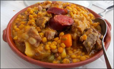 C'est le plat national du Cap-Vert, un ragoût de maïs et haricots secs ?