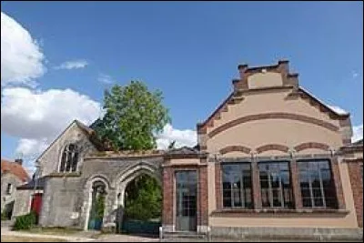 Mérouville est un village Eurélien. Il se situe donc en région ...