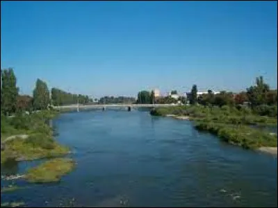 La Maritza est un fleuve qui traverse la Bulgarie, la Turquie et la Grèce avant de se jeter dans la mer...
