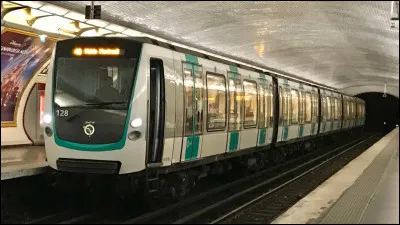 Quel modèle a été remplacé par le MF 01 ?