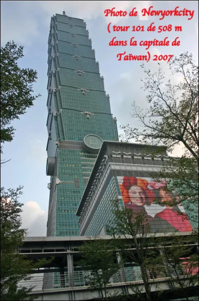 Quelle est cette ville en T capitale administrative et économique de l'île de Taïwan, territoire revendiqué par la République populaire de Chine ?