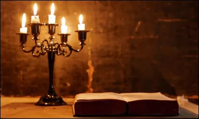 Que signifie l'expression "brûler la chandelle par les deux bouts" ?