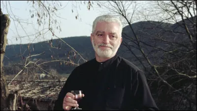 Paco Rabanne nous a quittés le 3 février, laissant planer la tristesse dans l'univers de la mode, il est mort dans sa propriété de Portsall. Dans quel département ?