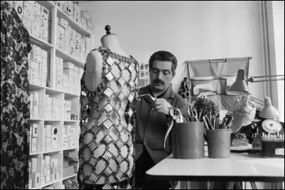 Chez quel grand couturier a-t-il débuté ?