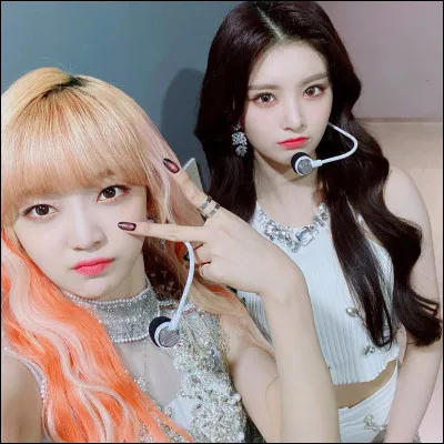 Dans le groupe elle est...