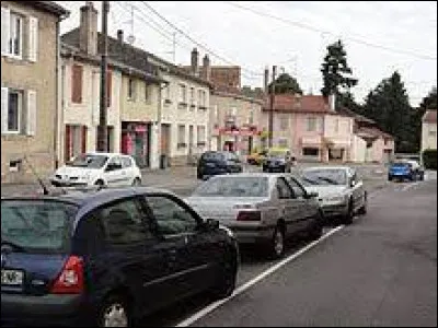Francis habite à Chanteheux (Meurthe-et-Moselle). C'est donc un ...