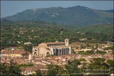 Saint-Maximin-la-Sainte-Baume, dans le massif du même nom, est une ville du département ...