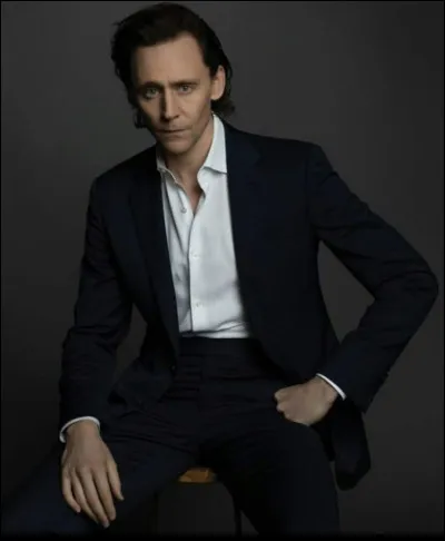 Avec quelle(s) chanteuse(s) est-il sorti ?