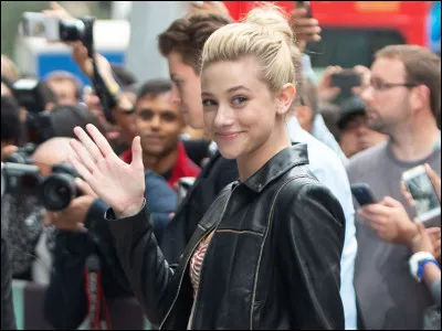 Avec qui Lili ne s'entend-elle pas ?