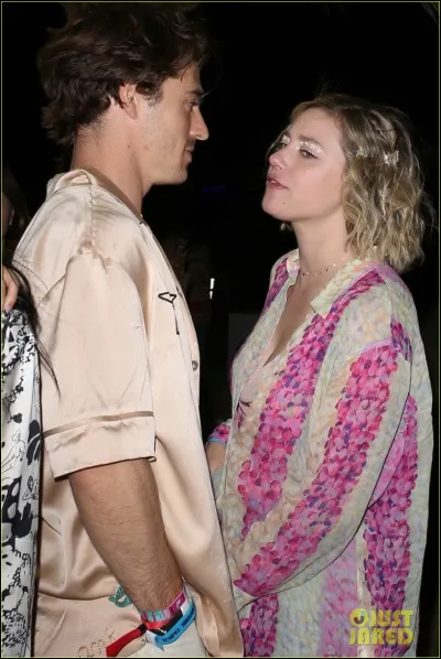 Avec qui a-t-elle été liée pour la première fois depuis sa rupture avec Cole ?