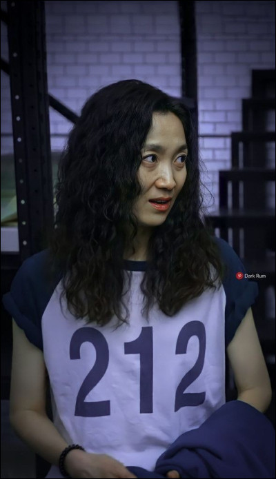 Pour quelles raisons cette personne sest-elle jetée des plaques de verre dans le vide, avec son mec ?